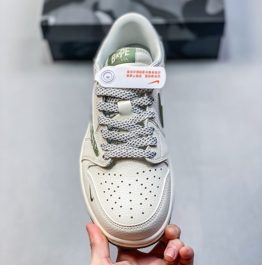 Nike Air Jordan 1 Travis Scott x Bape camo HS8068-001
