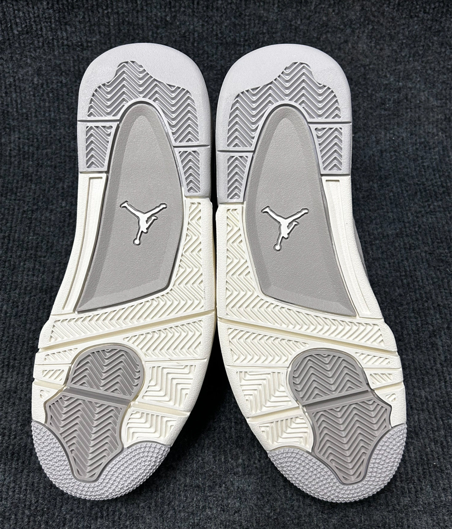 Nike Air Jordan 4 Silver plating