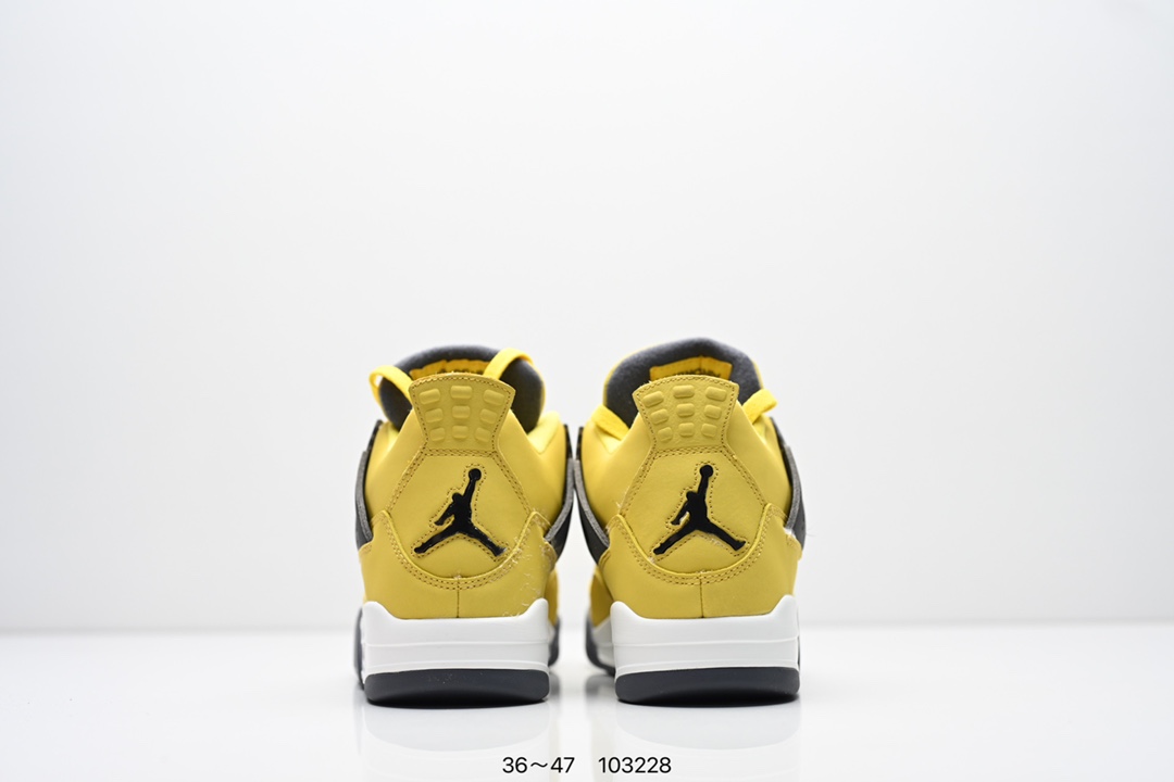 Nike Air Jordan 4 lightning