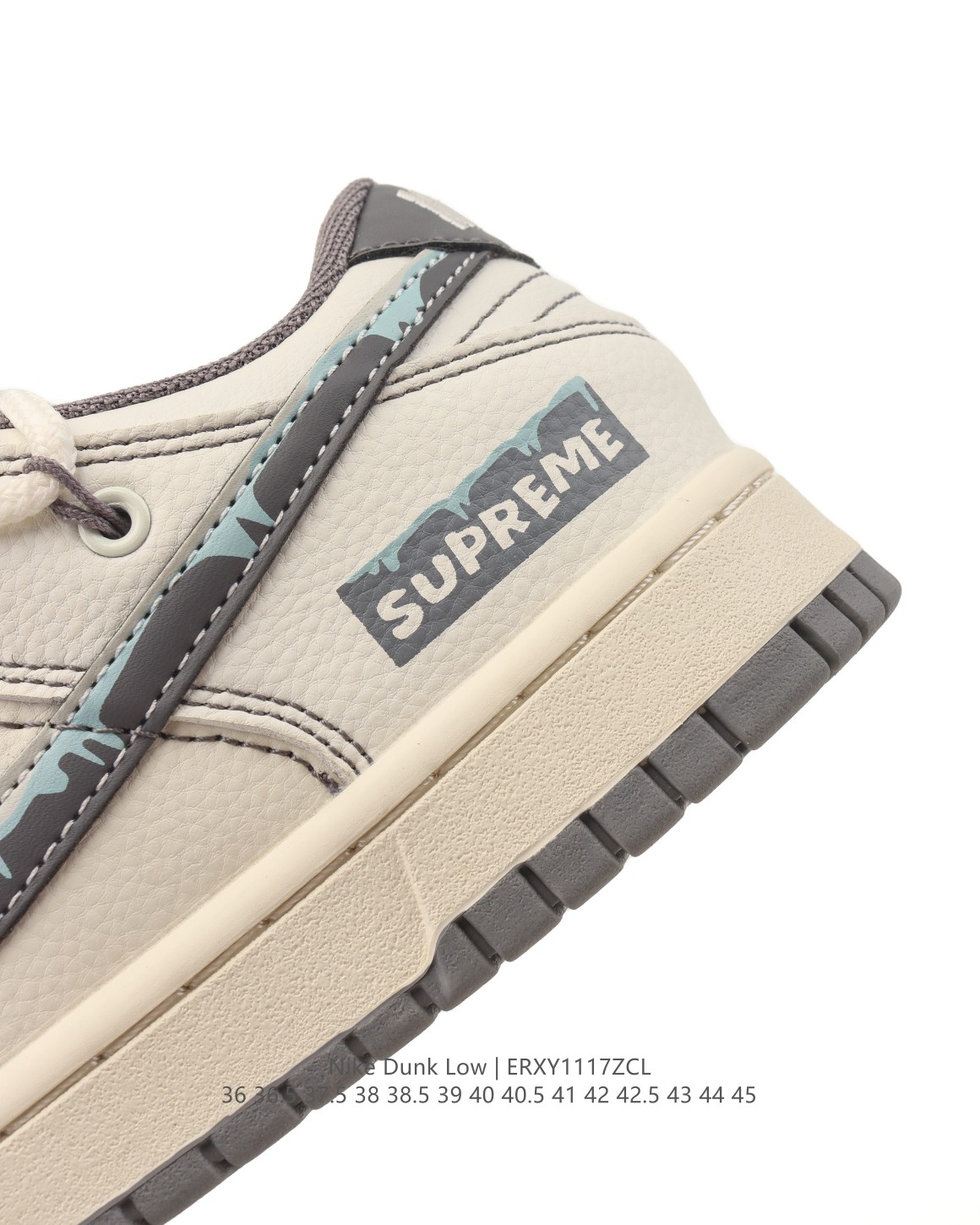 Nike Dunk Low Retro x Supreme
