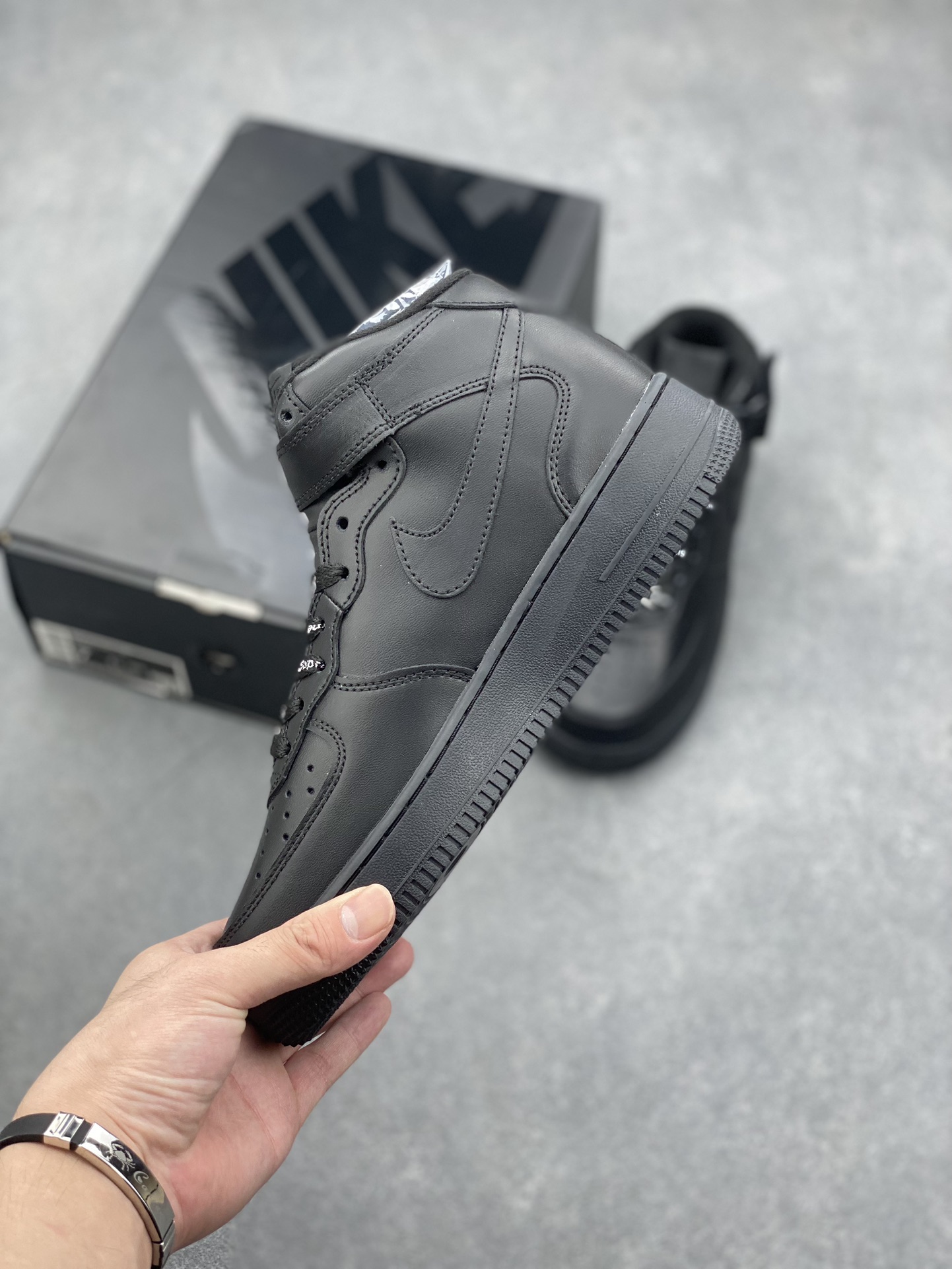 Supreme x Nike Air Force 1 Mid Black