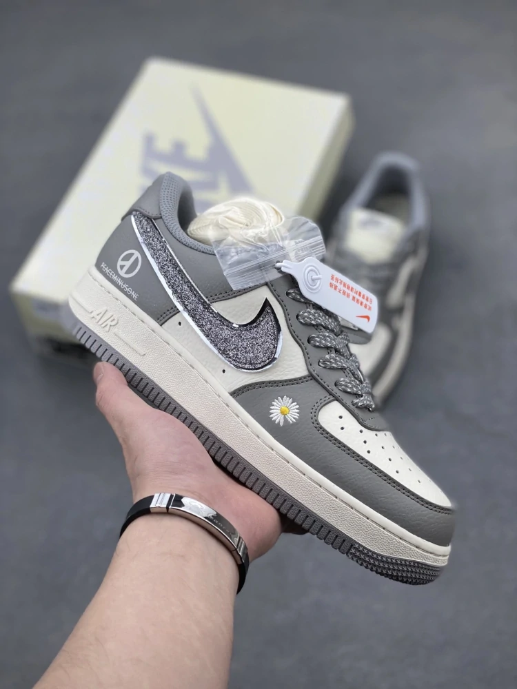 Nike Air Force 1 Low x PEACEMINUSONE Grey Daisy