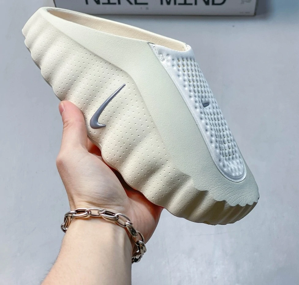 Nike Mind 001 Sail/Light Bone