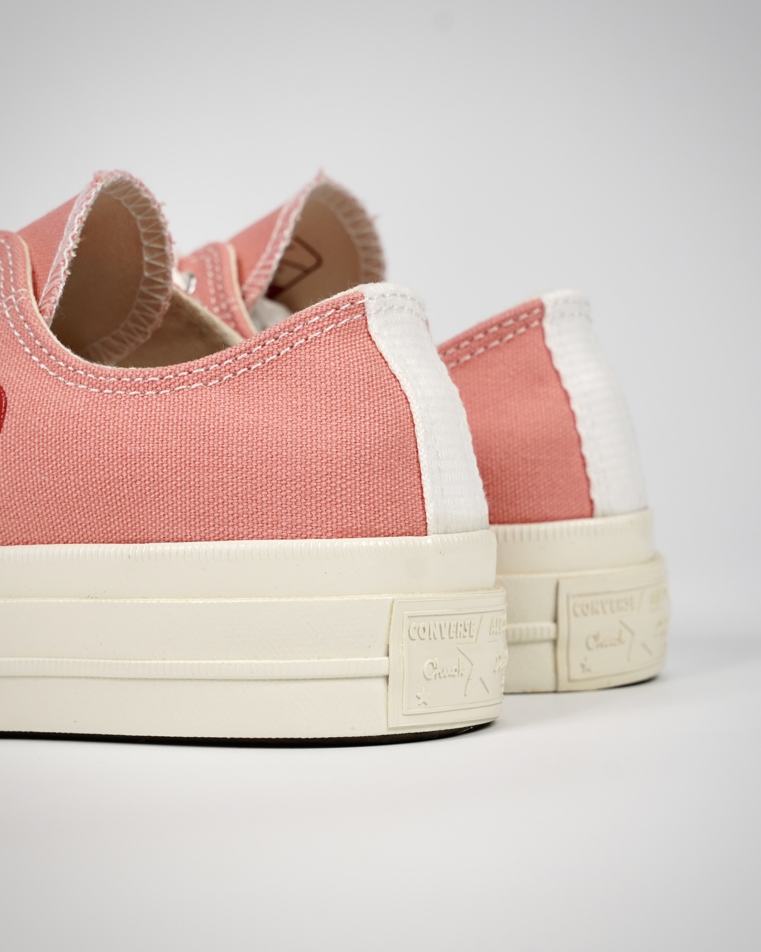 Converse CDG play low pink