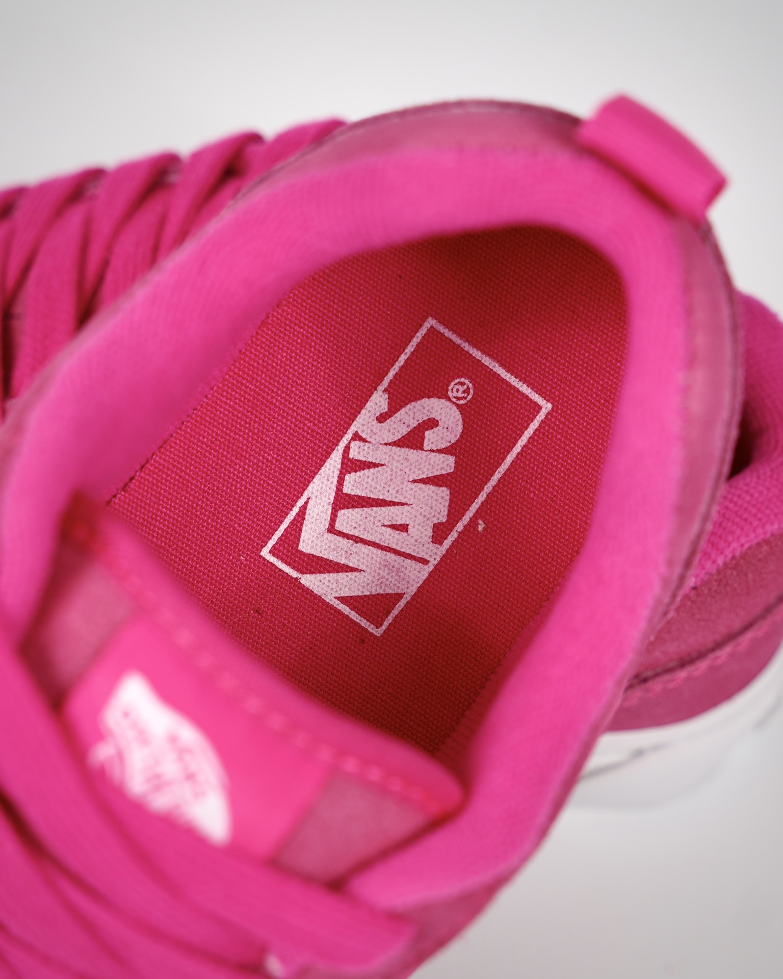 Vans Knu-Skool Nubuck pink