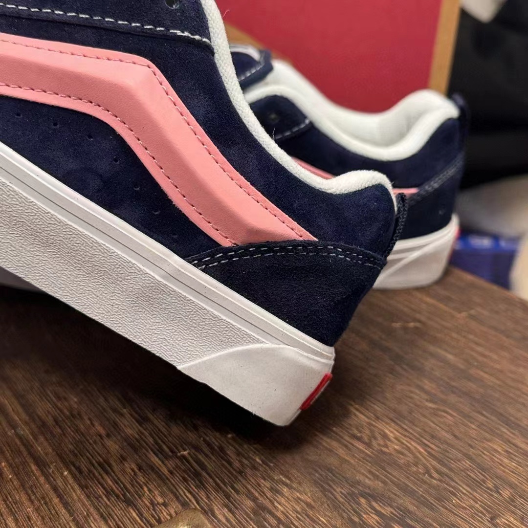 Vans Knu-Skool VR3 LX blue