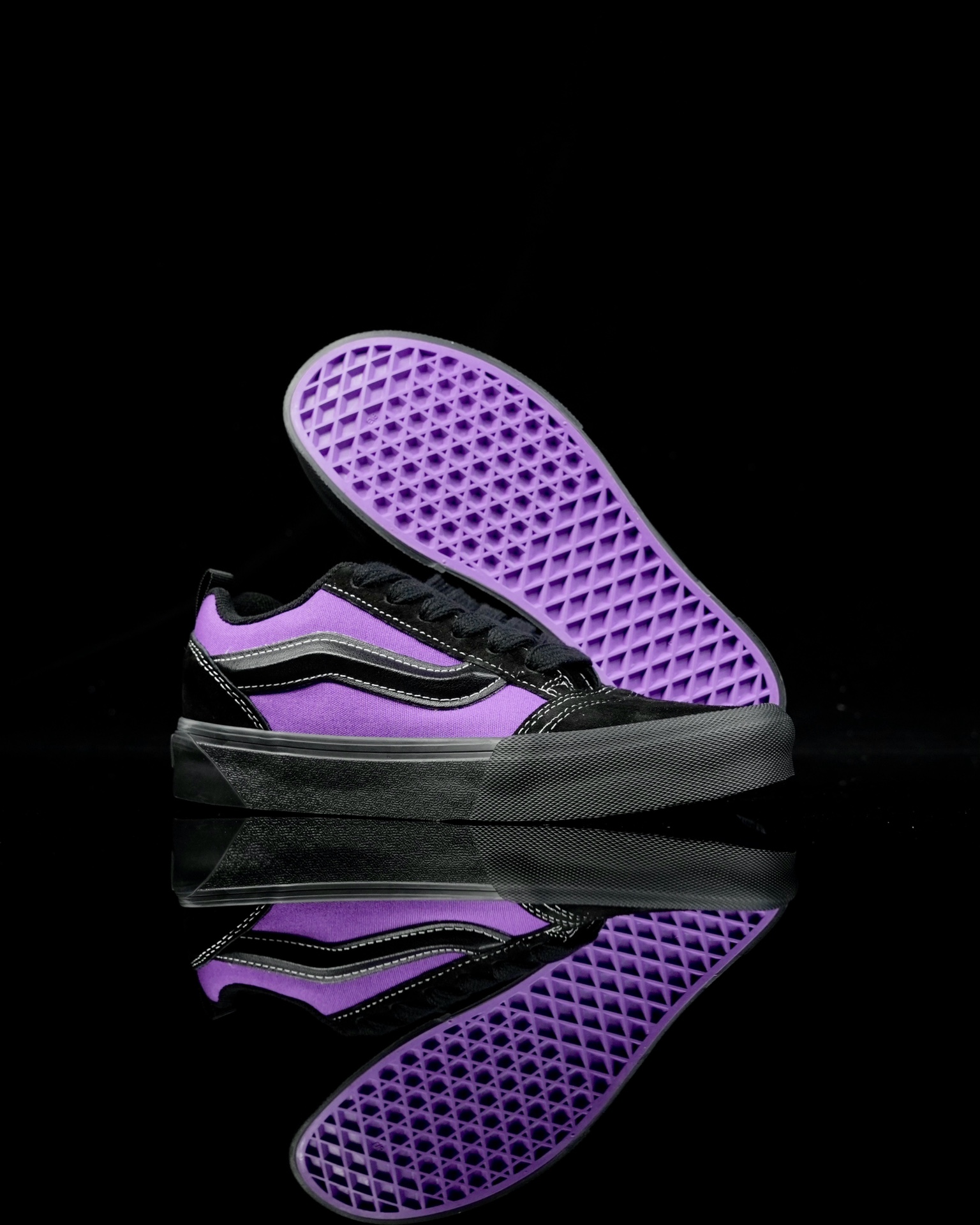 Vans Knu-Skool black purple