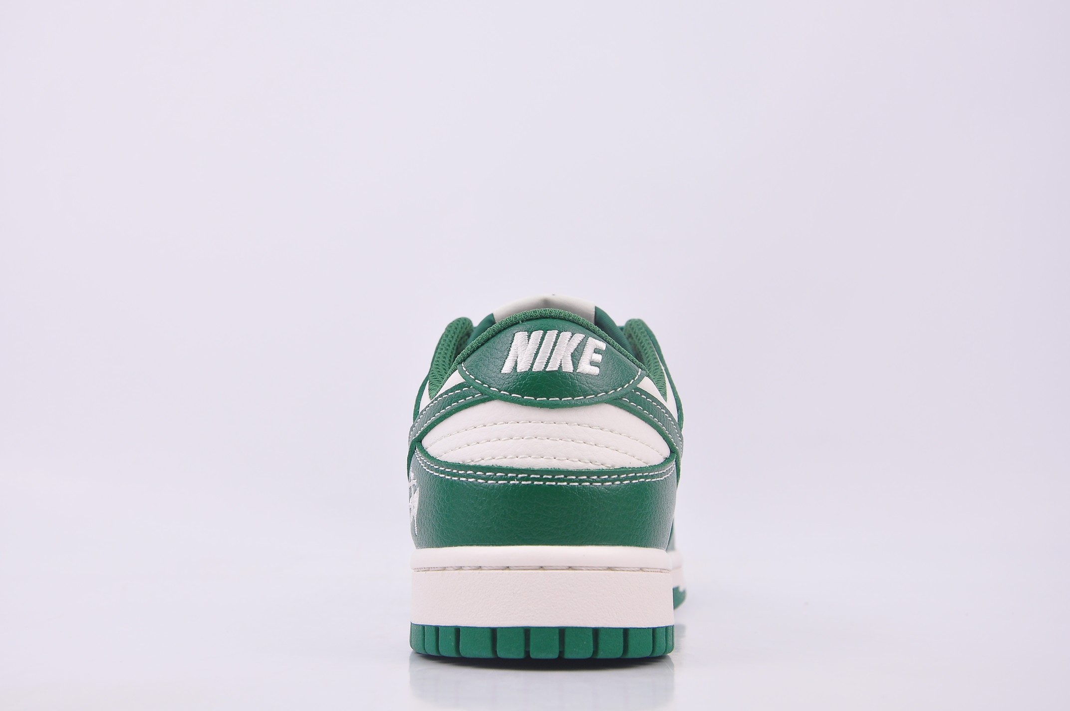 Nike Dunk Low x Stussy Emerald Green