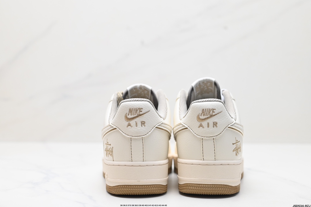 Nike Dunk Low x Stussy cream