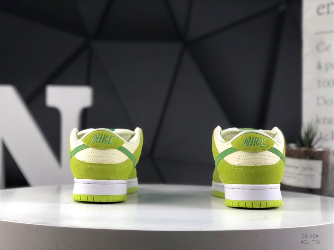 Nike SB Dunk Low DM0807 green