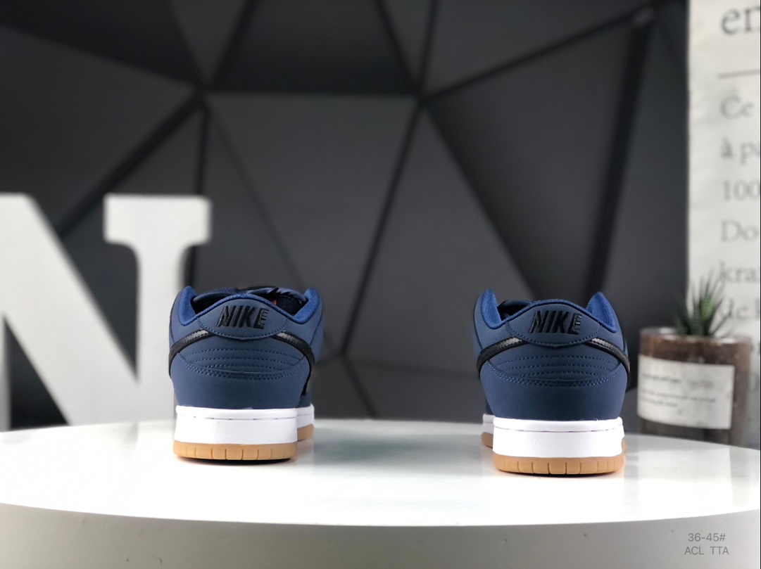 Nike SB Dunk Low CW7463