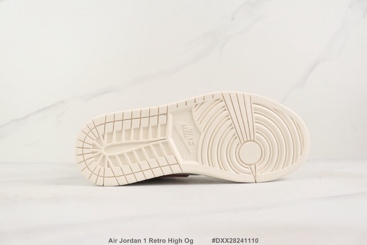 Nike Air Jordan 1 Retro High OG sail