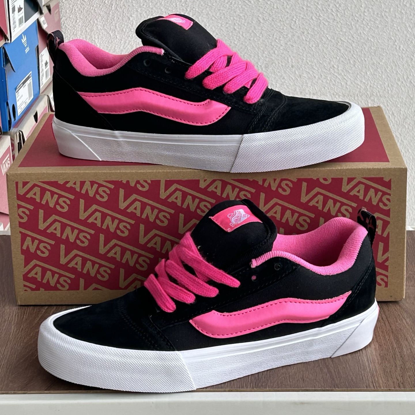 Vans Knu Skool dragon fruit