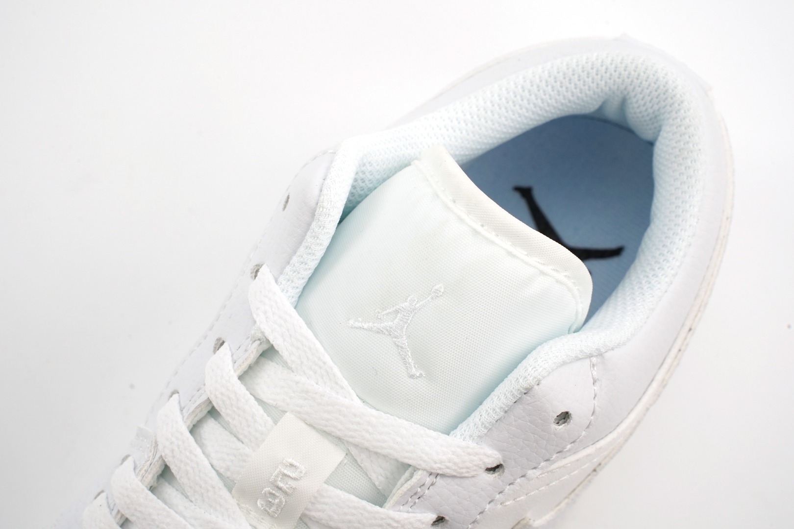 Air Jordan 1 Low OG triple white
