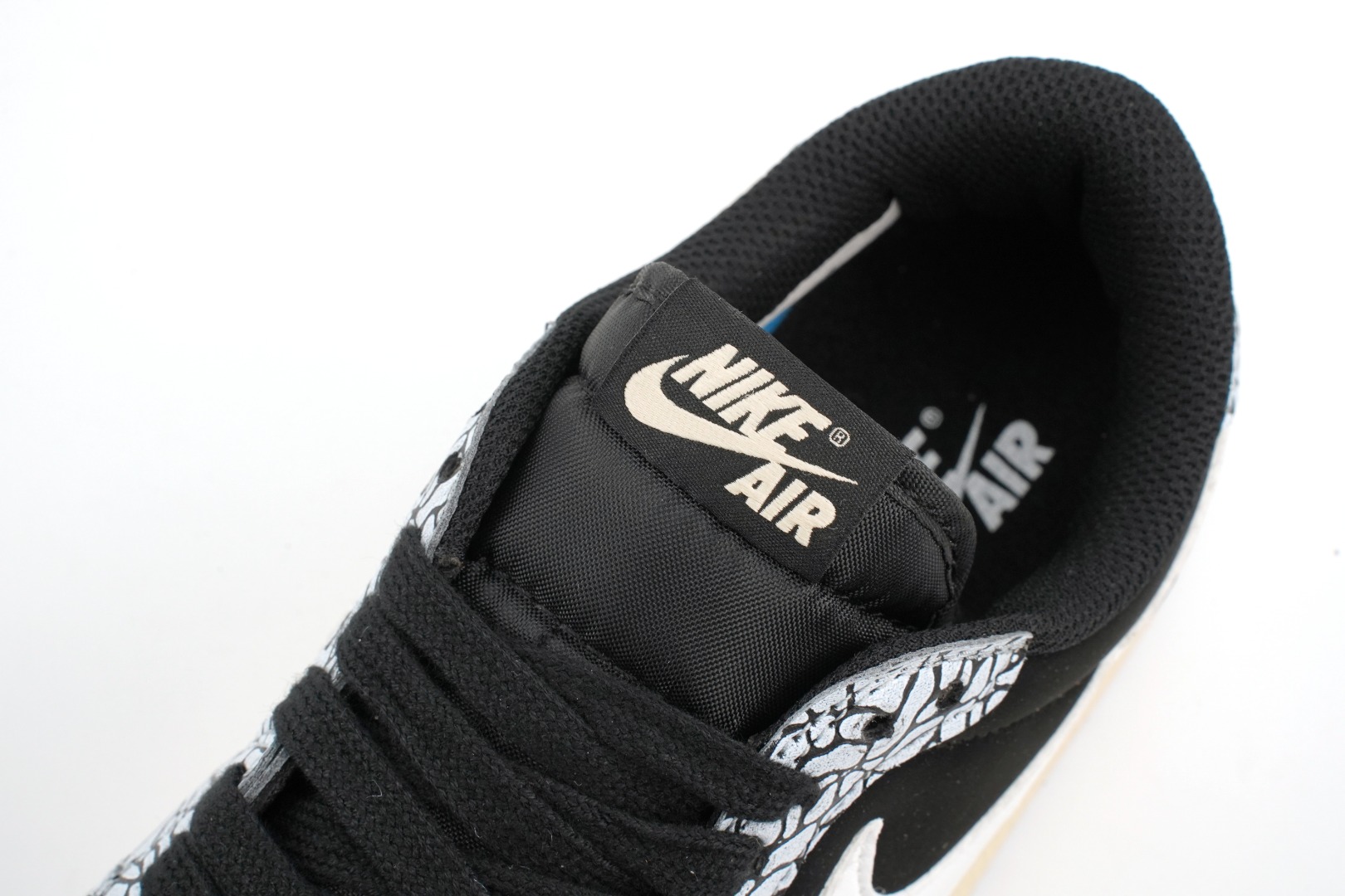 Air Jordan 1 Low OG black grey