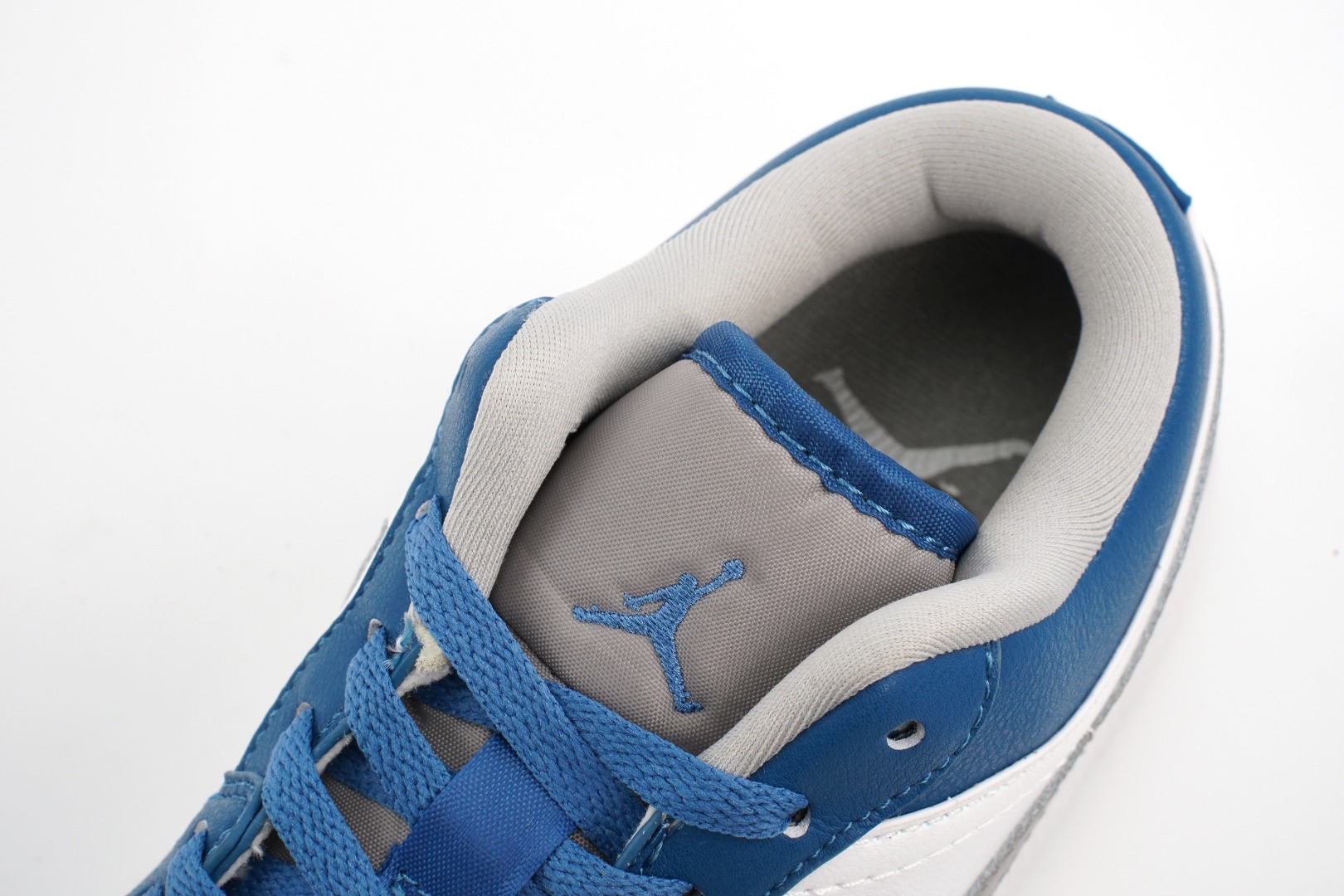 Air Jordan 1 Low OG white blue grey