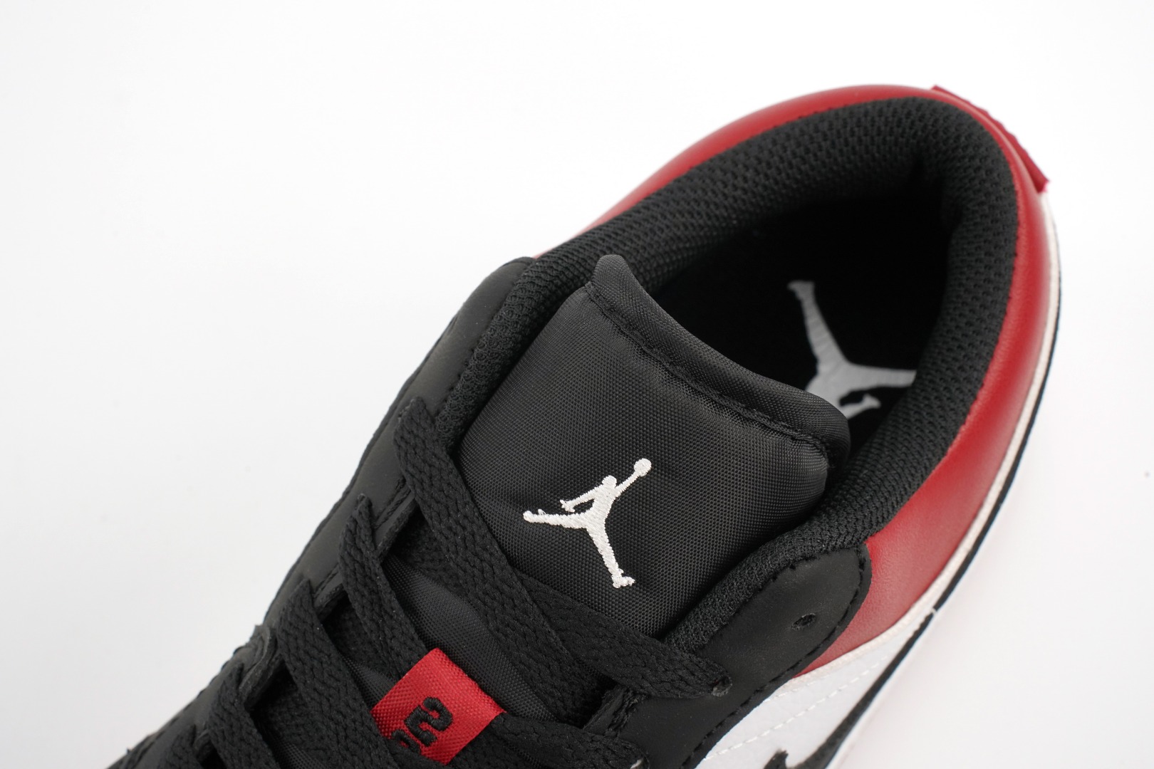 Air Jordan 1 Low OG black toe