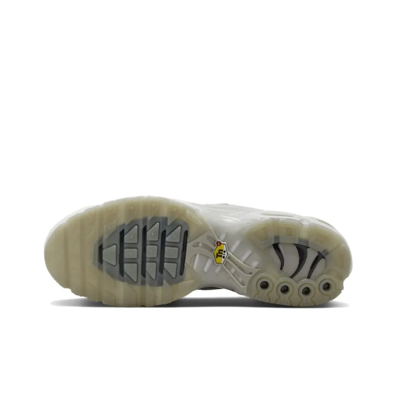 Nike Air Max Plus TN white