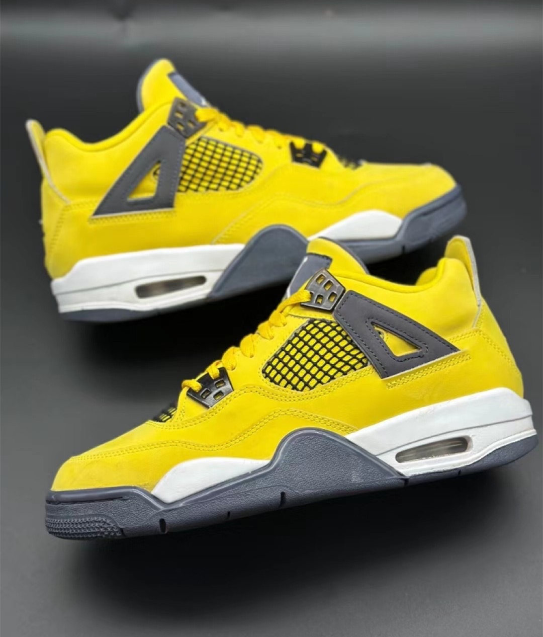 Nike Air Jordan 4 Battery
