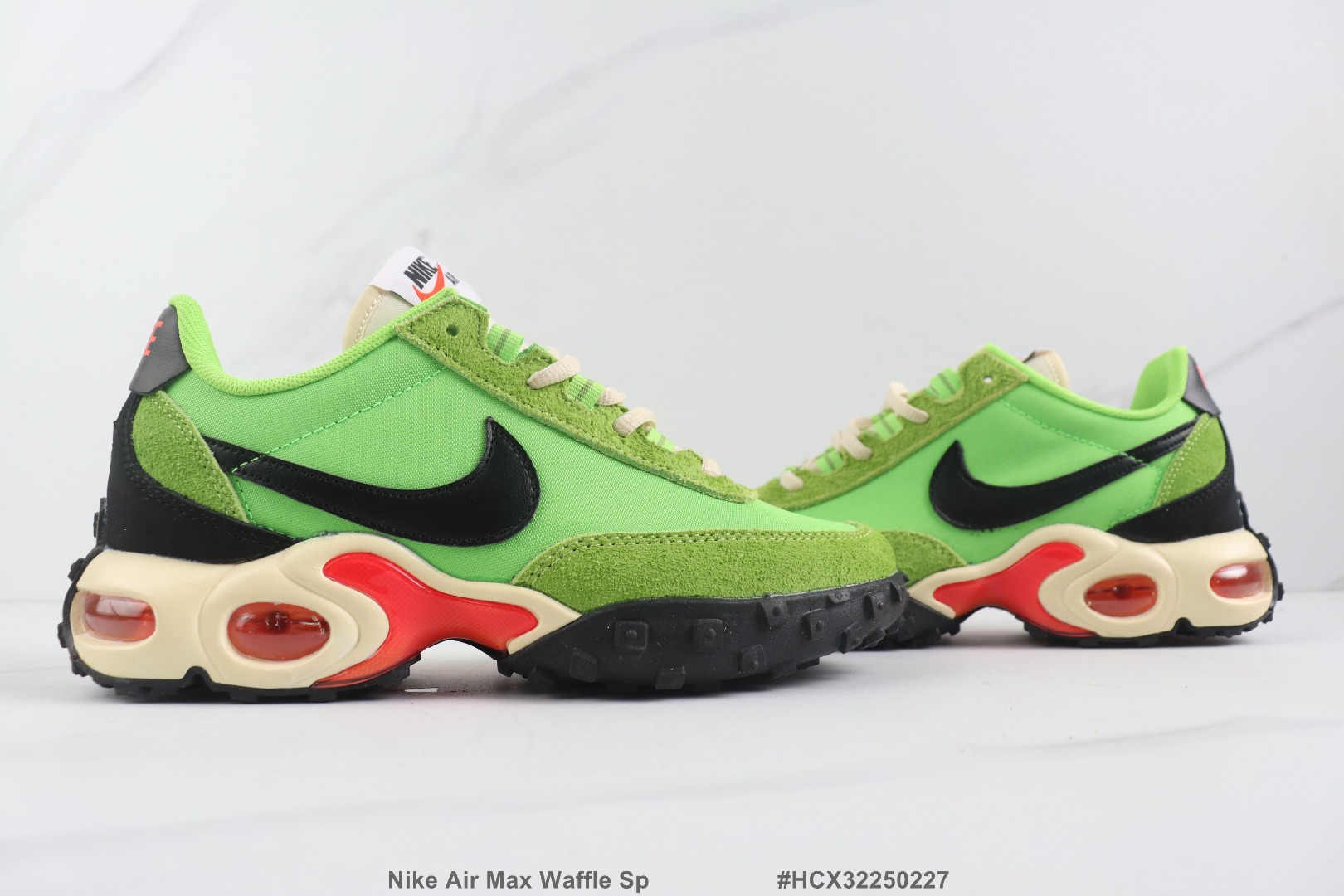 Nike Air Max Waffle SP green