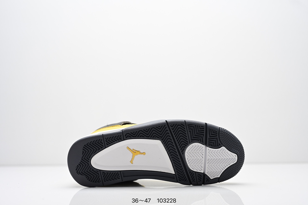 Nike Air Jordan 4 lightning