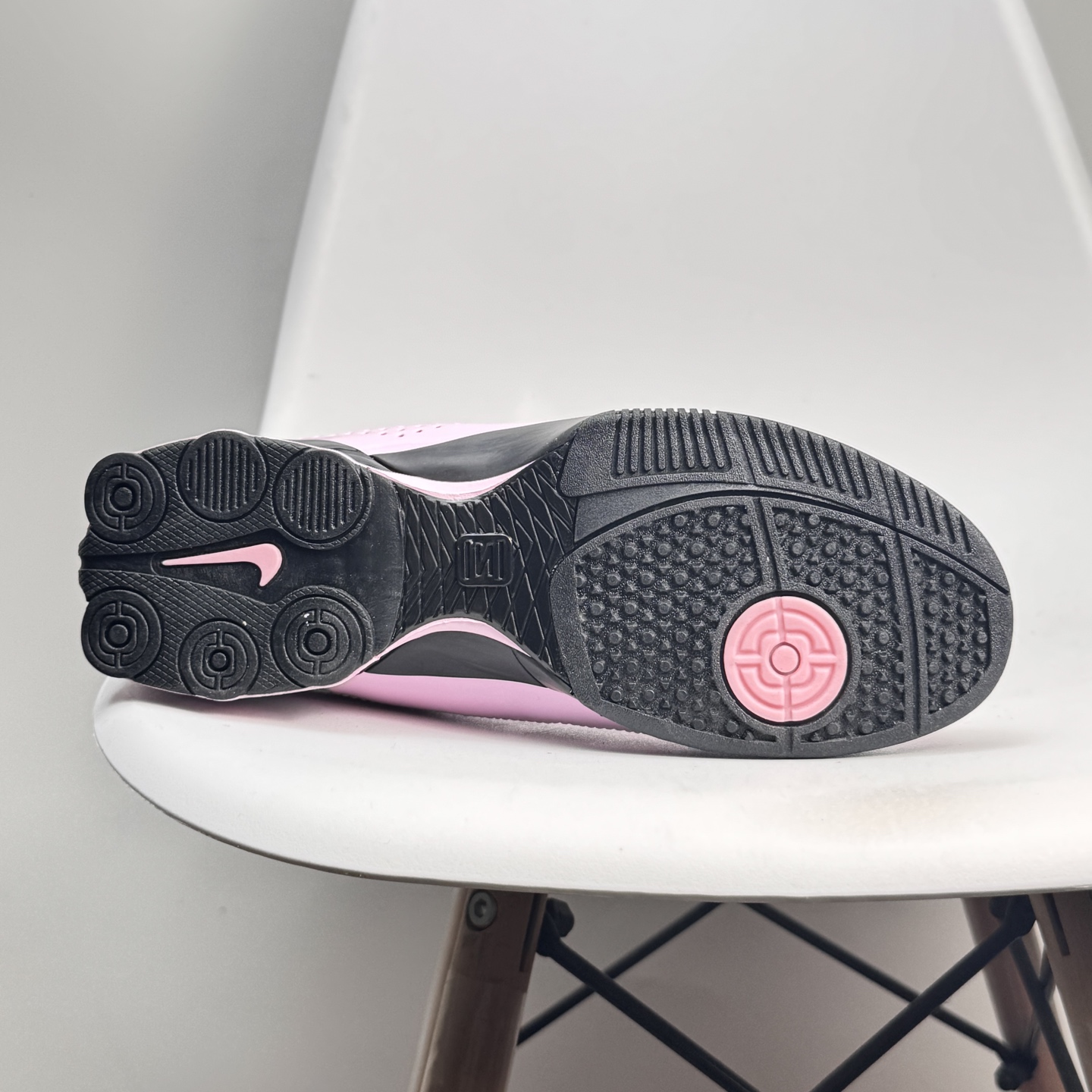 Nike Total 90 Shox  Pink/Black