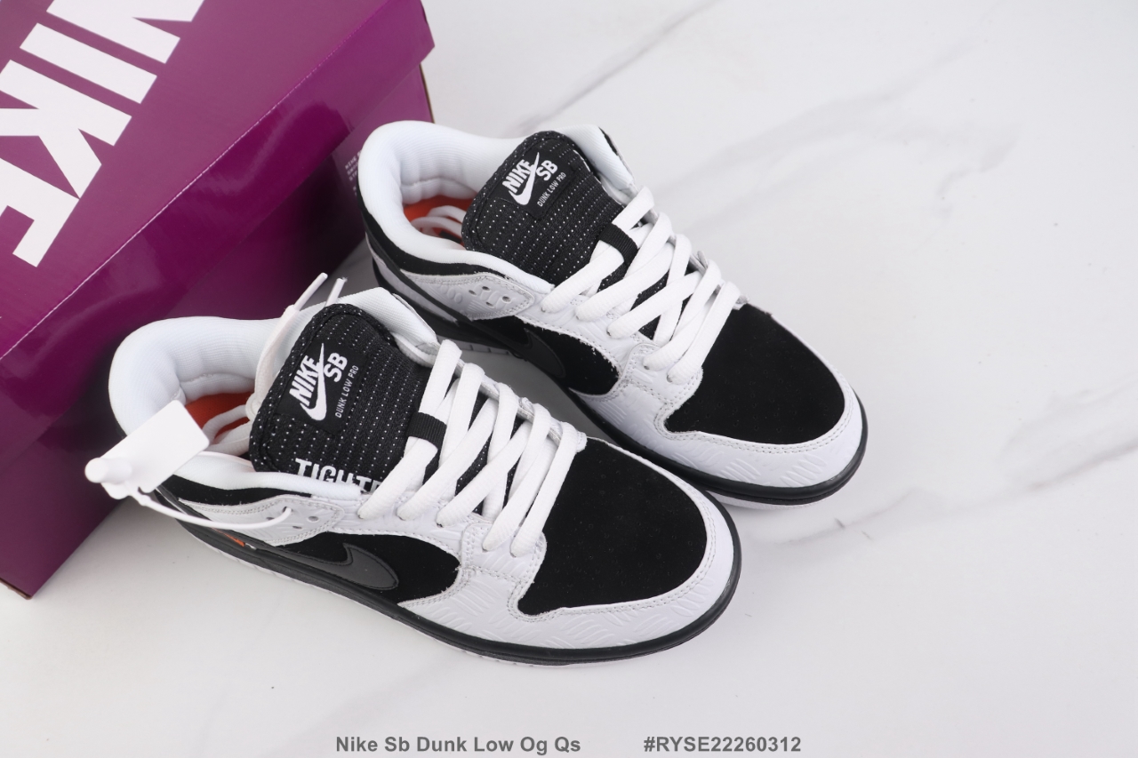 Nike SB Dunk Low x TIGHTBOOTH