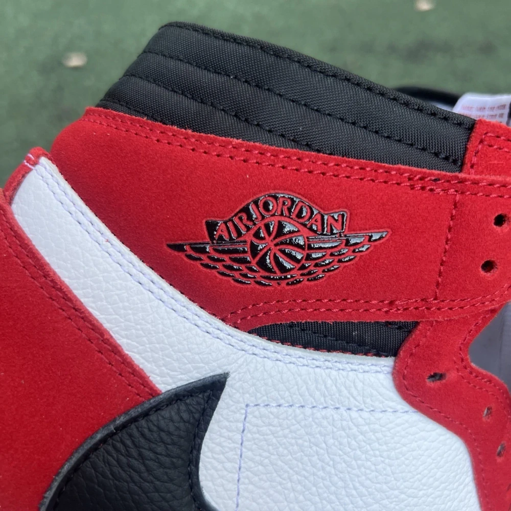 Nike Air Jordan 1 High OG x Travis Scott Chicago Reverse