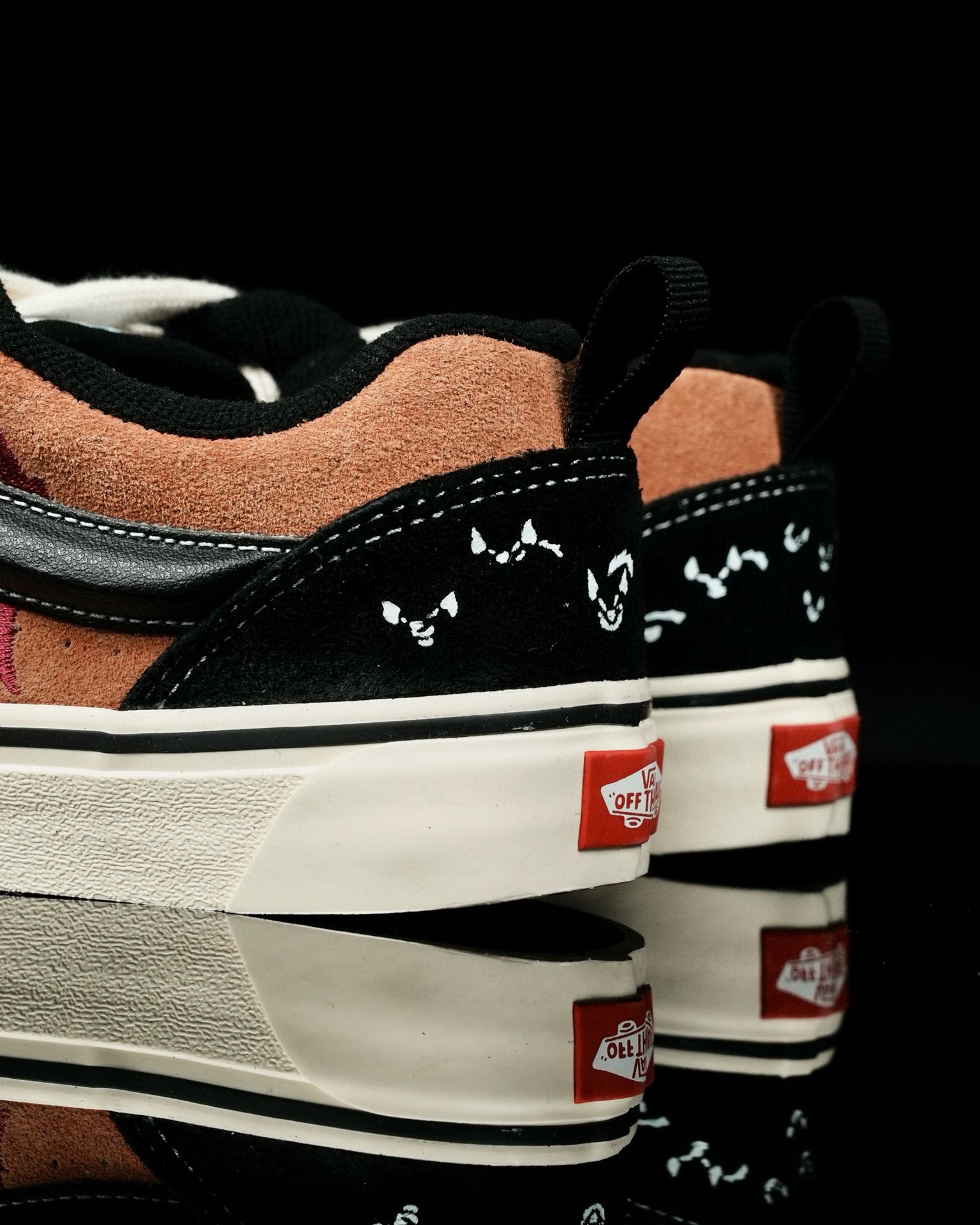Vans Knu-Skool x Disney