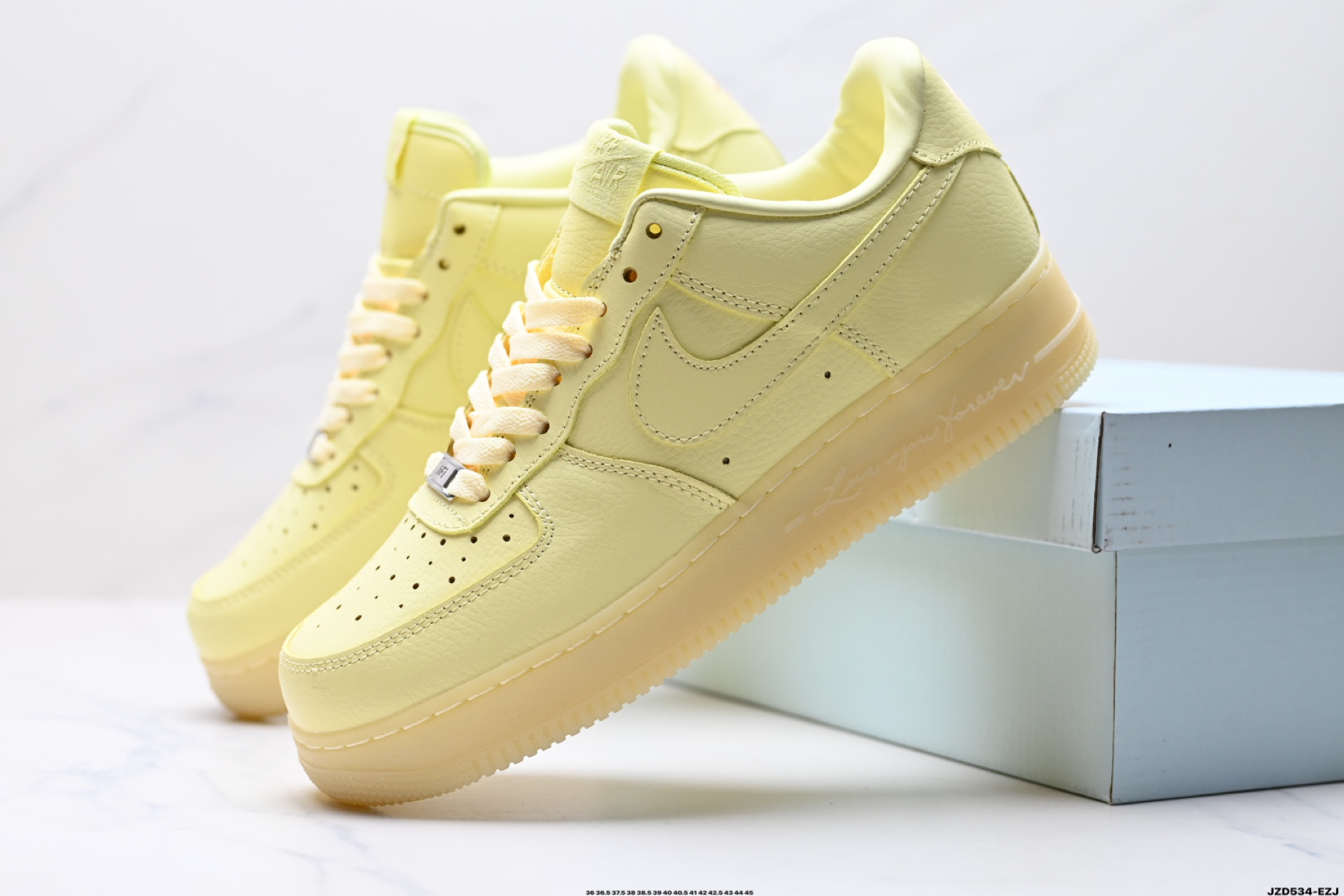 Nike Air Force 1 ’07 LX CZ8065-800
