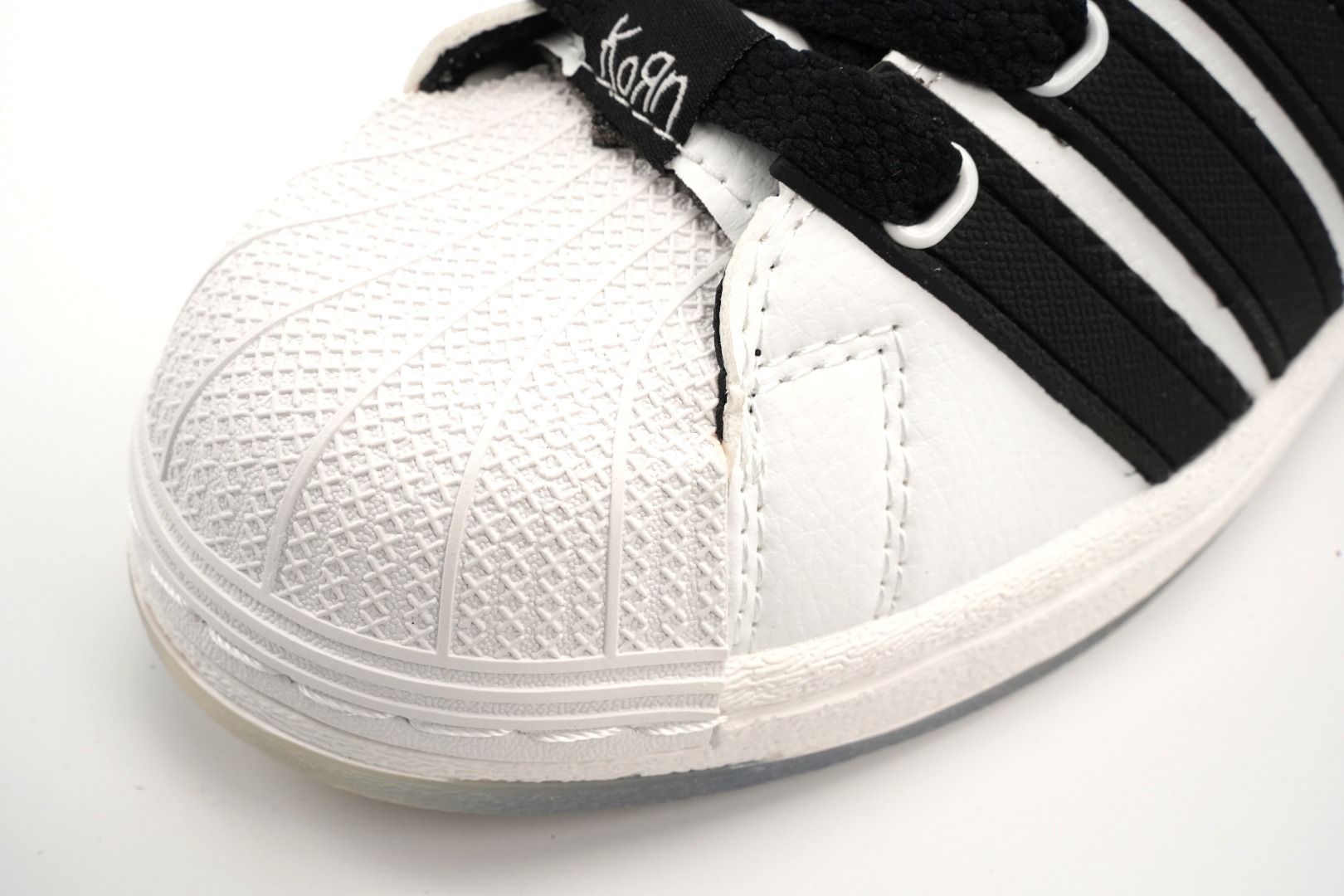 Adidas Superstar 193Korn white black
