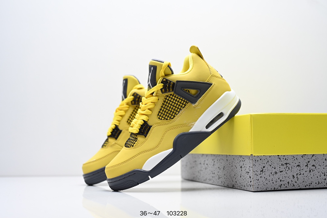 Nike Air Jordan 4 lightning