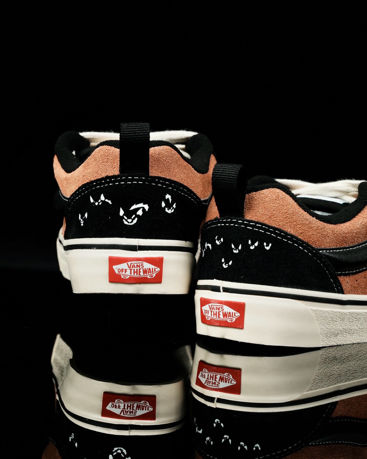 Vans Knu-Skool x Disney