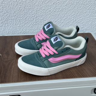 Vans Knu Skool x Peaches dark green pink