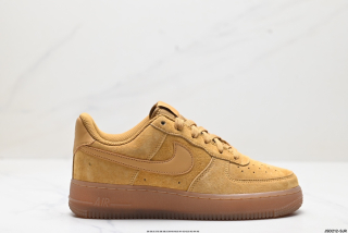Nike Air Force 1 '07 sand
