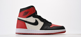 Nike Air Jordan 1 Retro High OG white black red