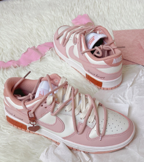 Nike SB Dunk Low sweetheart
