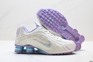 Nike Shox R4 soft pearl