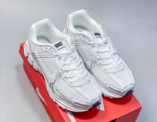 Nike Zoom Vomero 5 Vast Grey