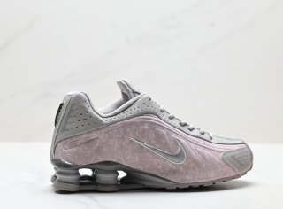 Nike Shox R4 Grey/Pink Floral