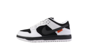 Nike SB Dunk Low x TIGHTBOOTH